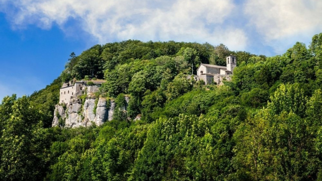 Italy's Apennine Mountains Hiking Adventure